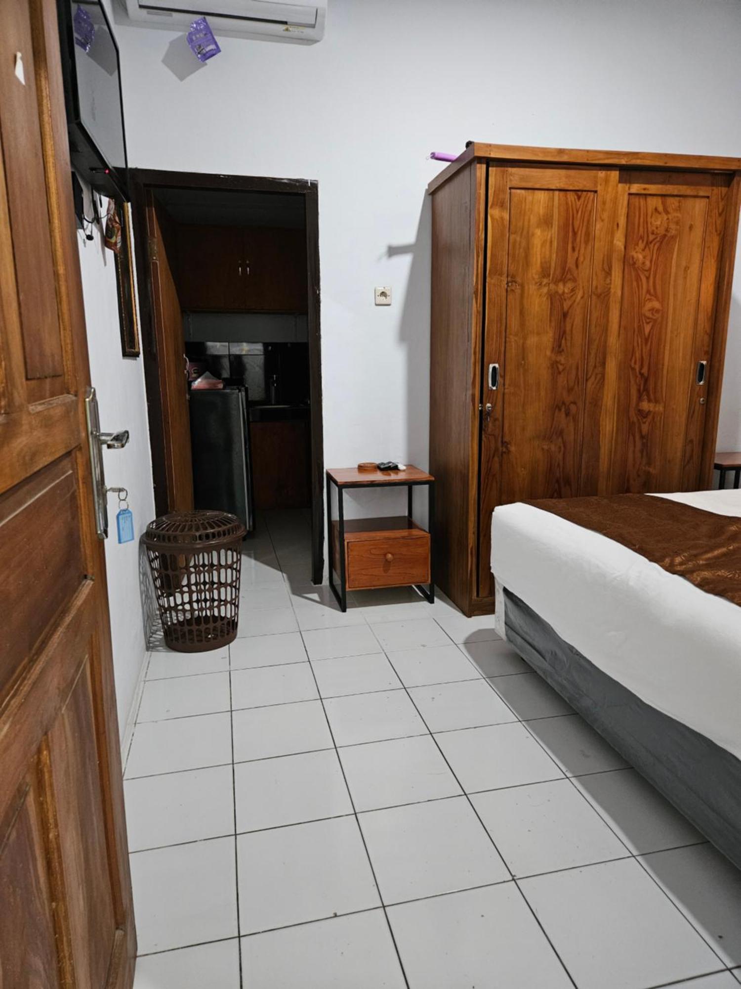 Wisma tamu Rumah Kayu Putih
